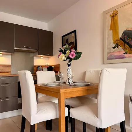 Le Allan By Apirent #balcony #central #wi-fi * كان